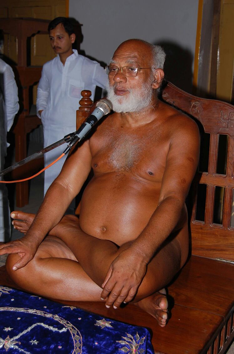 Acharya Shri 108 Daya Sagar Ji Maharaj