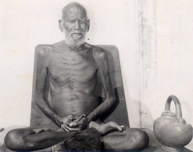 Photo of Acharya Shri 108 Gyan Sagar Ji Maharaj (Charitra Chakravarti)