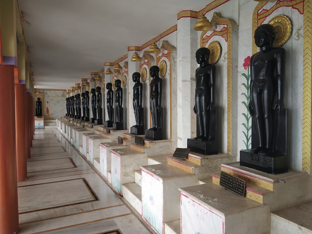 Sacred Darshan of Shri Trimurti Digamber Jain Temple, Susner - Moolnayak Bhagwan Jinendra Dev